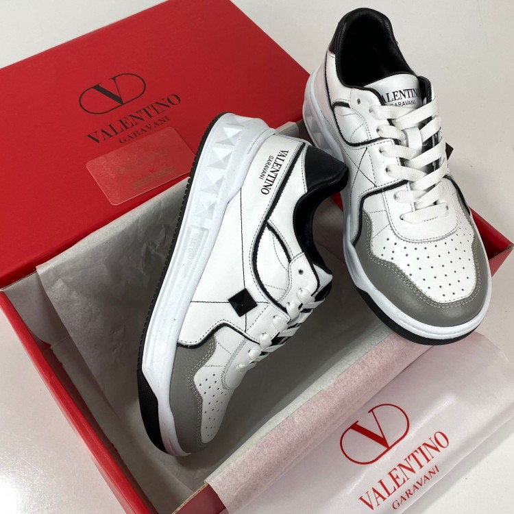 VALENTİNO GARAVANİ ONE STUD SNEAKERS SİYAH